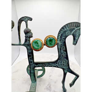 Vintage Ellen Designs Clip Earrings Goldtone Green Cameos